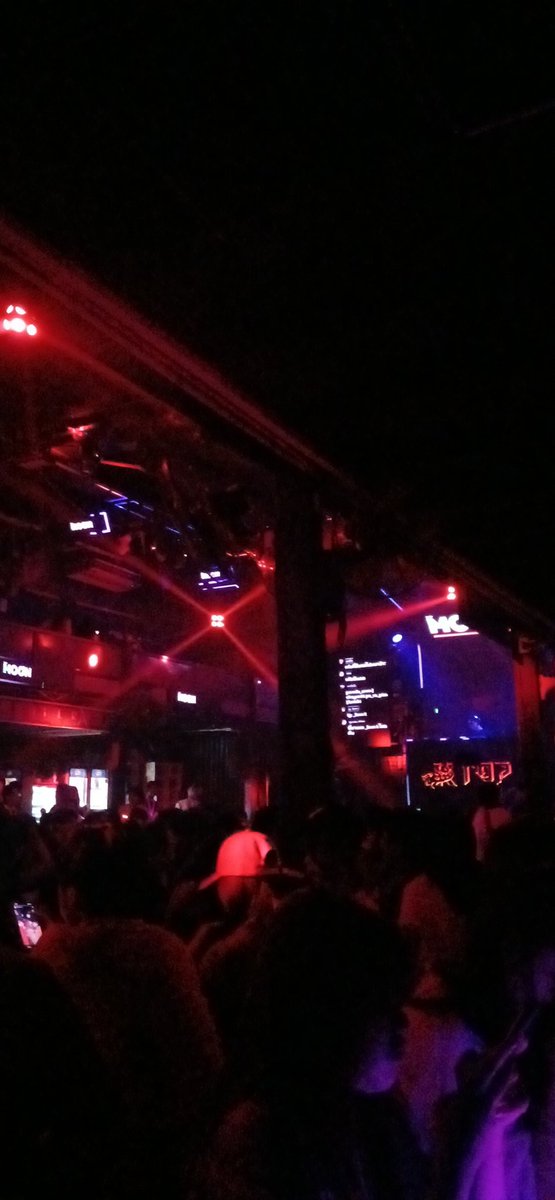 💕🌻 tweet media