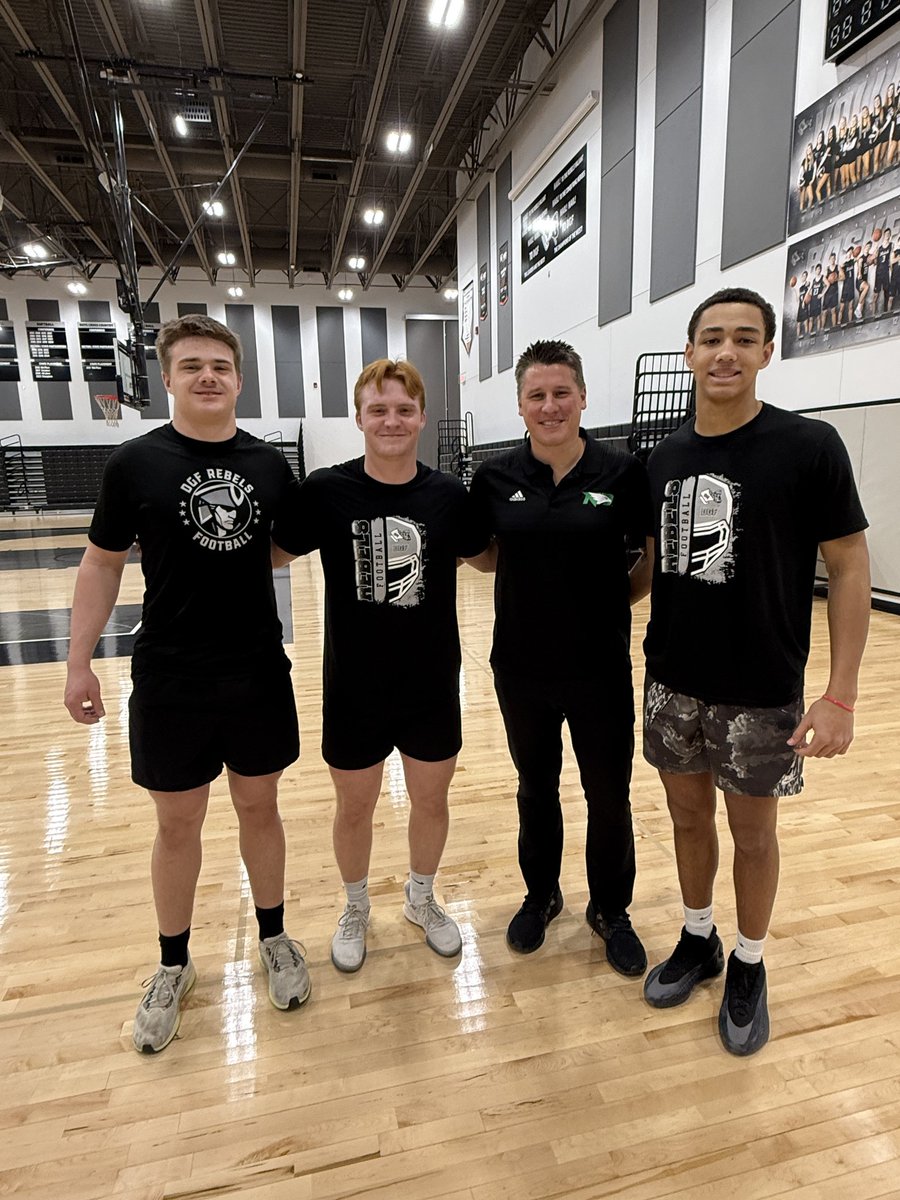 FarmerDaleNolan's tweet photo. Thank you Coach Kostich from @UNDfootball for coming out to my school today and taking the time to evaluate me. I appreciate the opportunity!
@Coach_SchmidtE 
@MWhitney0972 
@JaceBaumgartner https://t.co/ytUENFQ9qF