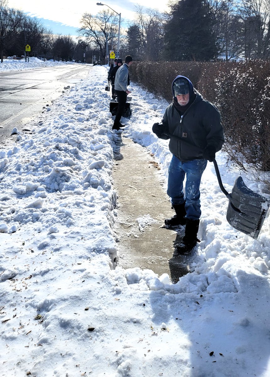 StMarysSem_Balt's tweet photo. Formation happens everywhereโeven in the snow. โ๏ธ Some of our seminarians worked side by side to help with snow removal at St. Maryโs after the storm.
#SeminarianLife #StMarysSeminary #Formation #ServiceAndLeadership #FaithAtWork #Snowstorm2026 https://t.co/6dLLt5MzOM