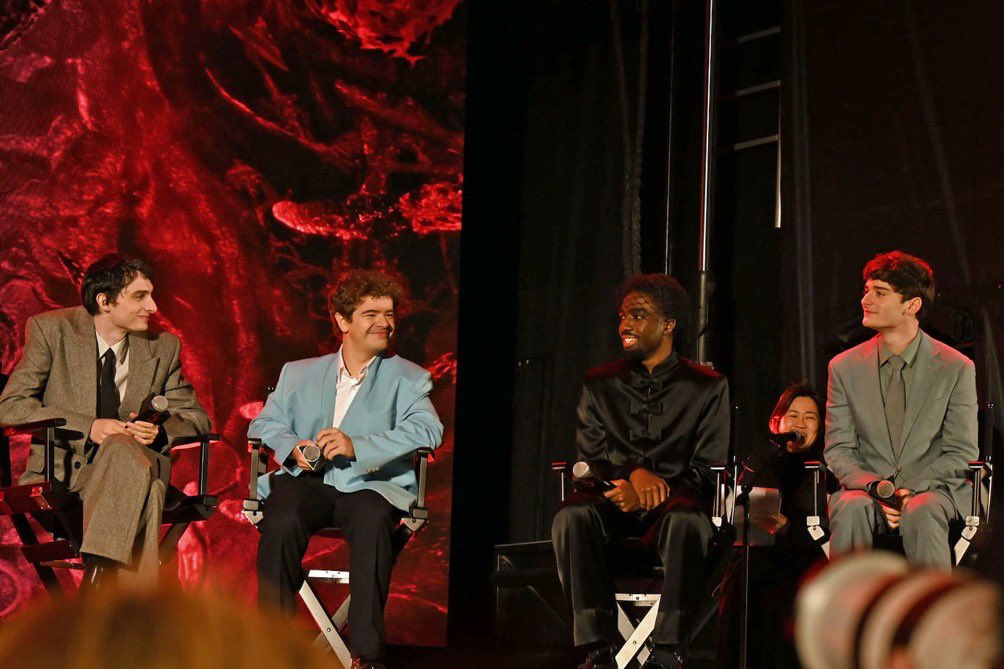 arsoniix's tweet image. cant help to post this again because that stare.. dude chill