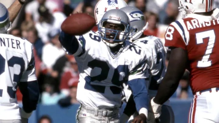 NickV331's tweet photo. @FB_Helmet_Guy The first Super Bowl to do full throwback https://t.co/AZeRTdH1VQ