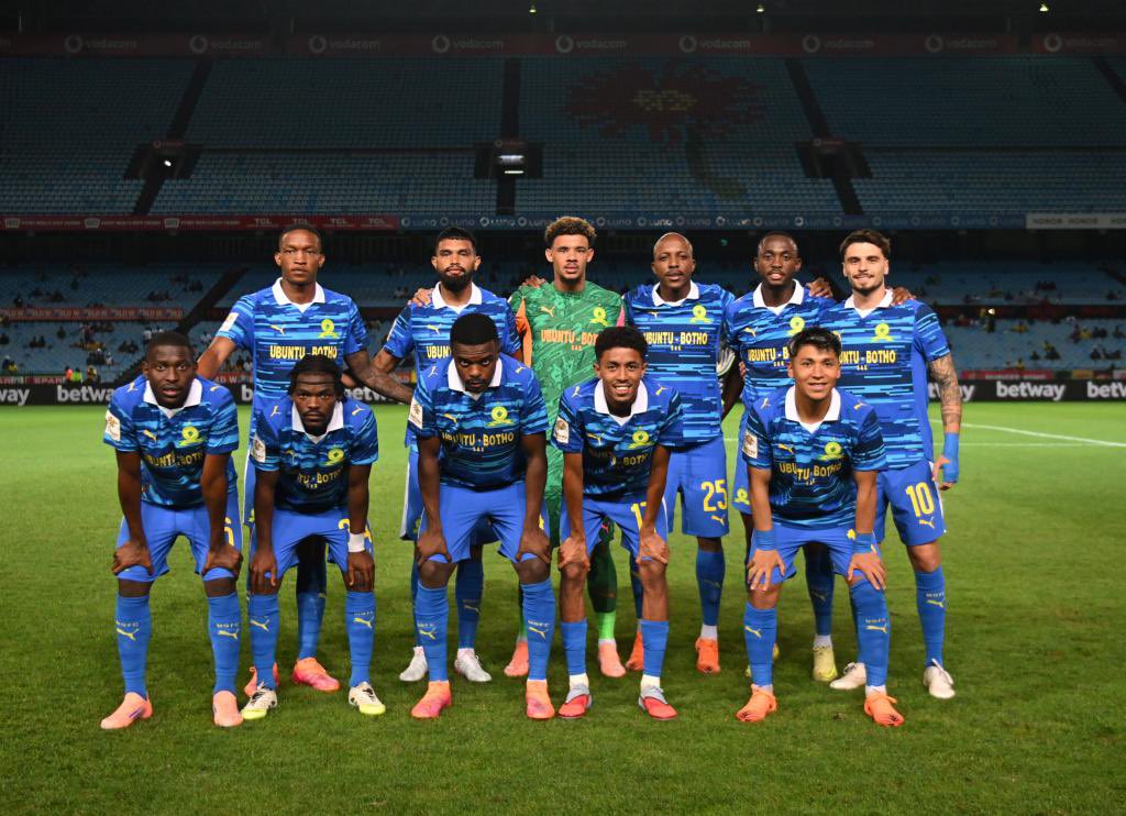 Mamelodi Sundowns XI:

Onyango, Johannes, Ndamane, Lunga, Adams, Reisinho, Morena, Mkhulise, Sales, Rayners, Leon

<a href="/DebonairsPizza/">Debonairs Pizza</a> I #TrySomethingAmazing