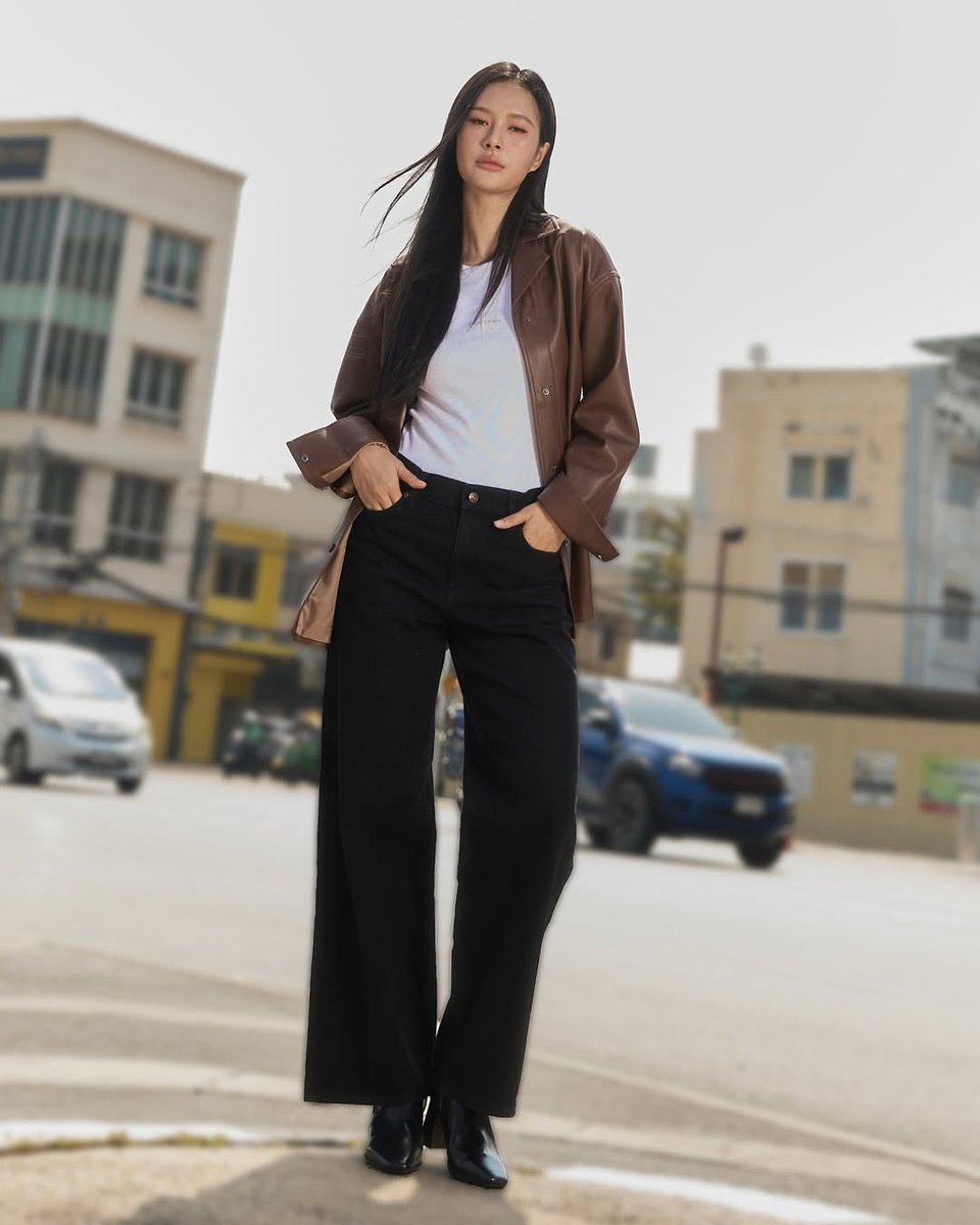 [Post IG Update] @ calvinklein ( 270126 )  

🔗 : instagram.com/p/DUBVFYDDv9v/…

#CalvinKlein
#MilkPansa #mimiv