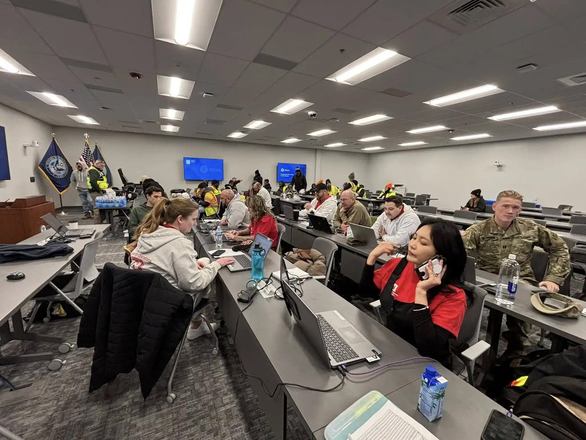 fema's tweet image. Following @POTUS approval of Emergency Declarations for 12 states, governors now have access to federal assistance to support winter storm response.