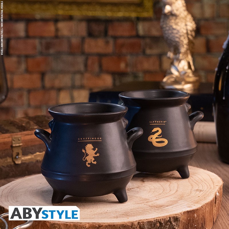 ReneCardsNL's tweet photo. HARRY POTTER - Teapot - with Hogwarts Cauldrons set

- Teapot capacity: 1000ml
- Cauldron mug capacity: 250ml
- Finish: gold
- Material: ceramic
- Not suitable with microwave and dishwasher

Come and get it in the brickstore only https://t.co/AM98kQ1wLB