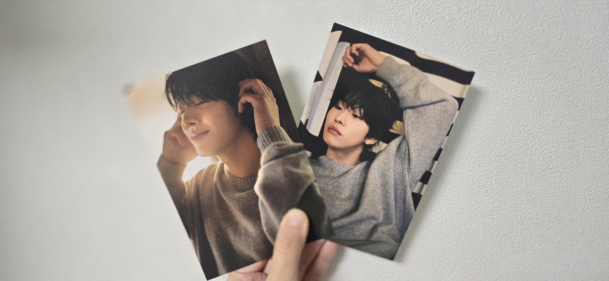 a Day Like to.___day
안효섭의 시즌 그리팅은 Day,
하루를 비춘다.
아침을 시작하고 오후를 지나, 저녁까지
마치 멈춘 듯 단순하지만 조화로운 하루하루가 
흘러 한달, 일년을 채우게 되는
그런 편안함을 느끼게 하는 시즌 그리팅..
이게 말이돼????
진짜 컨셉 귀신 안효섭👻
#ahnhyoseop