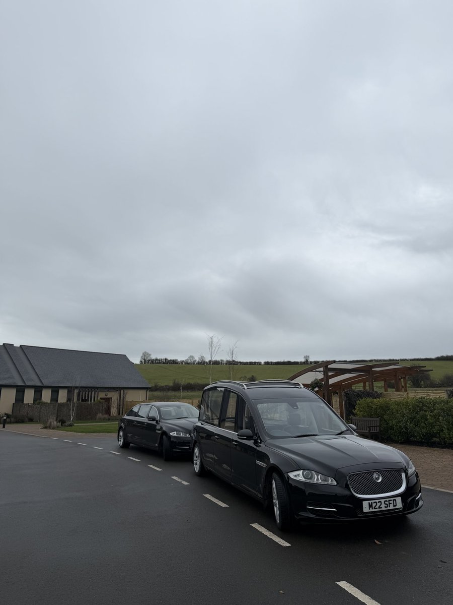 Lee Russell Independent Funeral Directors tweet media