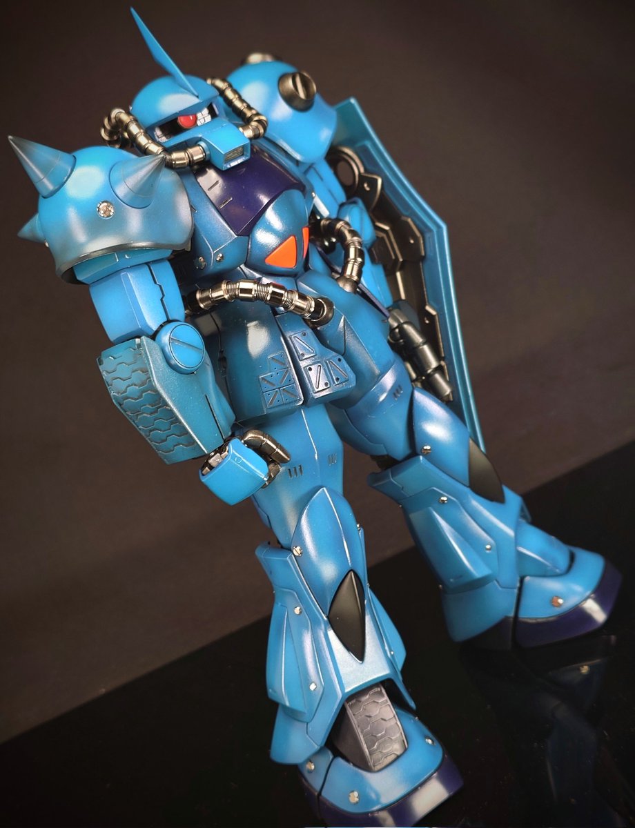 MGグフver2.0完成しました。
青のグラデーション塗装とメタルパーツのコントラストが綺麗にできたと思います。
#プラモデル
#ガンプラ