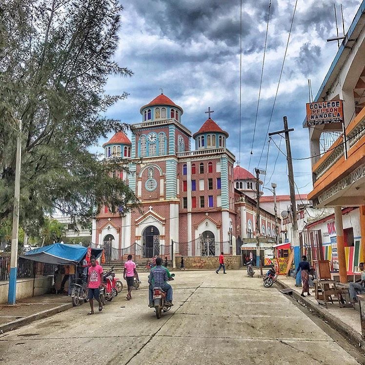 📍 Port-de-Paix, Haïti 🇭🇹
Découvrez la beauté authentique du Nord-Ouest haïtien !