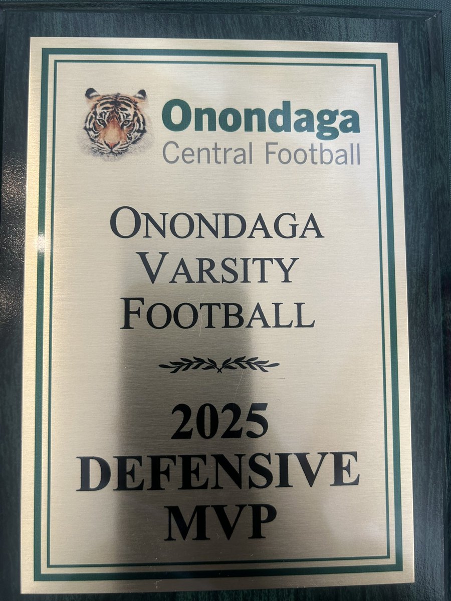 ChrisSports01's tweet photo. 2025 Defensive Player Of The Year https://t.co/QmZgW7NdTD