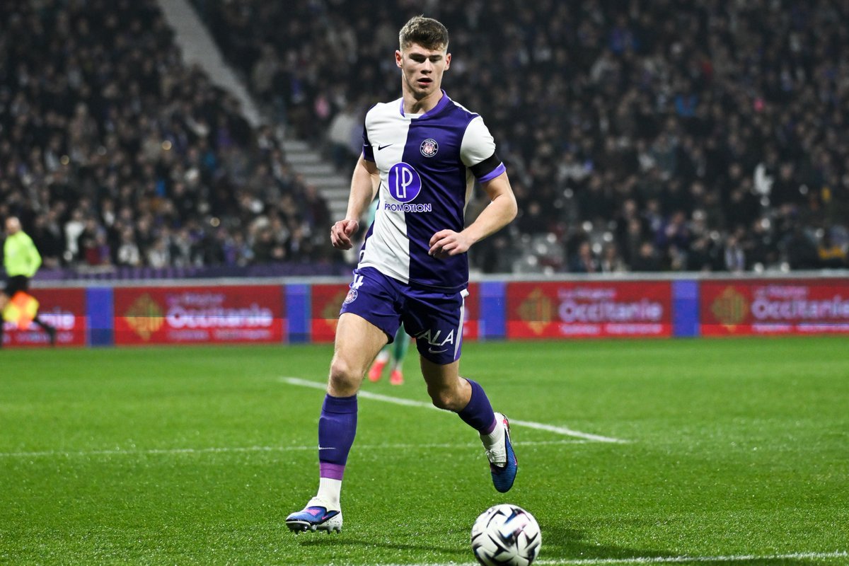 🚨𝐓𝐎𝐔𝐋𝐎𝐔𝐒𝐄 𝐅𝐄𝐑𝐌𝐄 𝐋𝐀 𝐏𝐎𝐑𝐓𝐄 𝐏𝐎𝐔𝐑 𝐂𝐇𝐀𝐑𝐋𝐈𝐄 𝐂𝐑𝐄𝐒𝐒𝐖𝐄𝐋𝐋 🔐

Le TFC a recalé deux propositions pour son défenseur :
👉 Brighton est revenu avec une offre autour de 24 M€
👉 Wolfsburg a tenté un package proche de 25 M€

Malgré l’intérêt