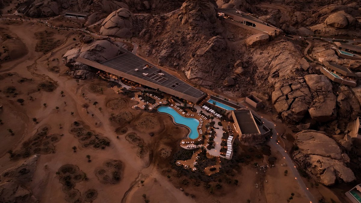 AGDarwish's tweet image. من قلب منتجع #ديزرت_روك الجبلي في @VisitRedSea.. 
شكراً معالي المستشار @Turki_alalshikh  🥊.