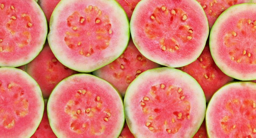 NutWorld's tweet image. . @WeAreKerry recently issued a report forecasting the top supplement flavor trends in 2026. Regional, complex citrus profiles; botanical and tea flavors; and fruits like guava are set to make waves, according to the company.  

Read More ➡️ hubs.li/Q040wCbr0 

#flavor