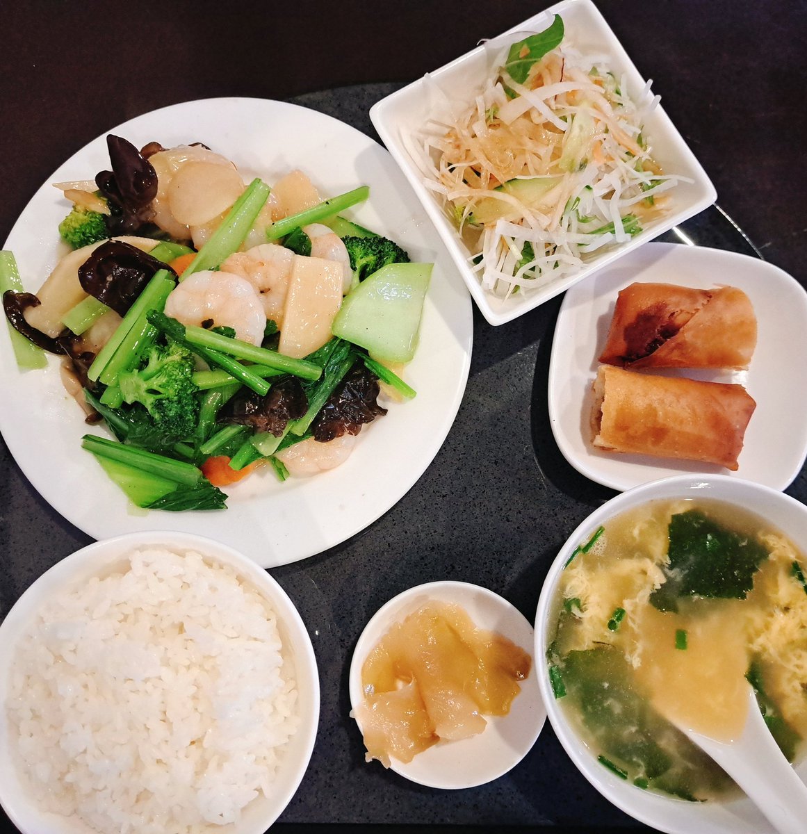 rirakkuma171's tweet photo. たまには中華料理もいいよね。
コスパいいのも嬉しい。
 #黒石市  #中国料理 #菜香 https://t.co/EVM5PAsVU8