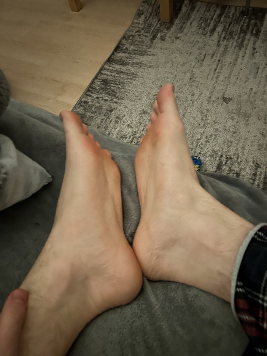 young twink feet :P tweet media