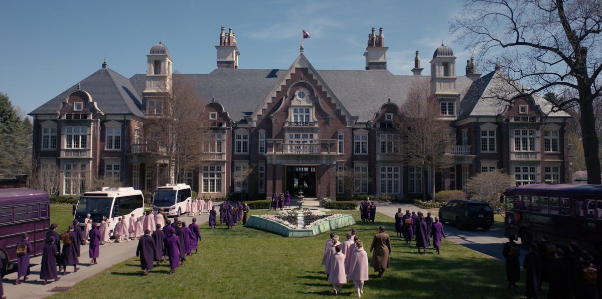wehaveahulk's tweet photo. Here's our first look at The Testaments, based on Margaret Atwood’s sequel.

Described as a "dramatic coming-of-age story set in Gilead", the series follows young teens Agnes, dutiful and pious, and Daisy, a new arrival and convert from beyond Gilead’s borders. https://t.co/aJBqQEUovN