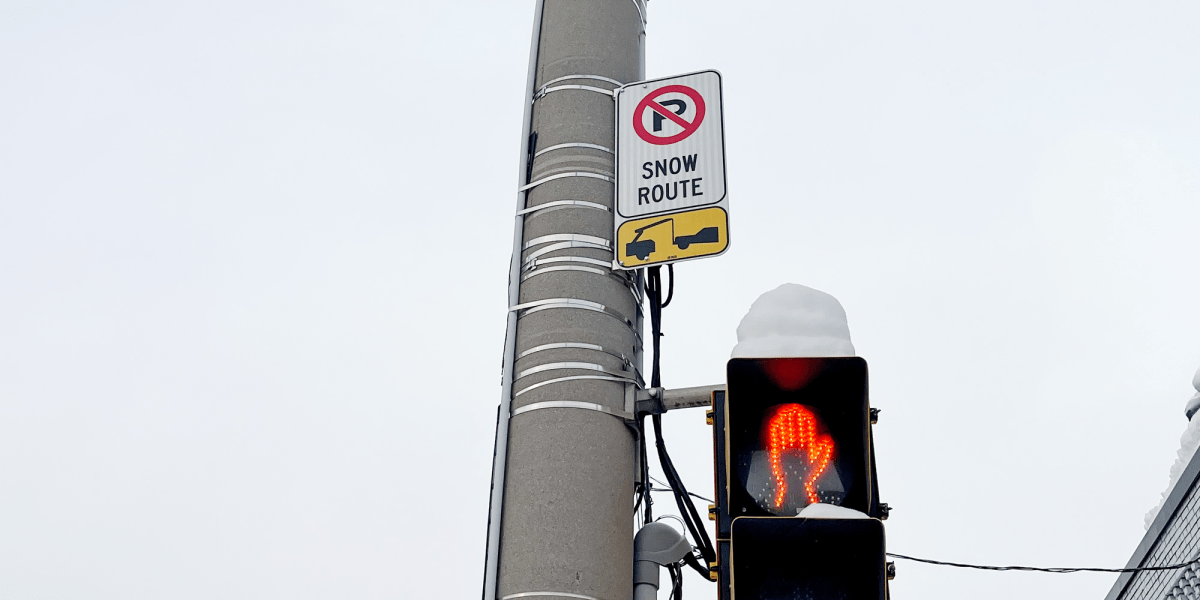 Reminder: Snow route parking restrictions in effect dlvr.it/TQblwX