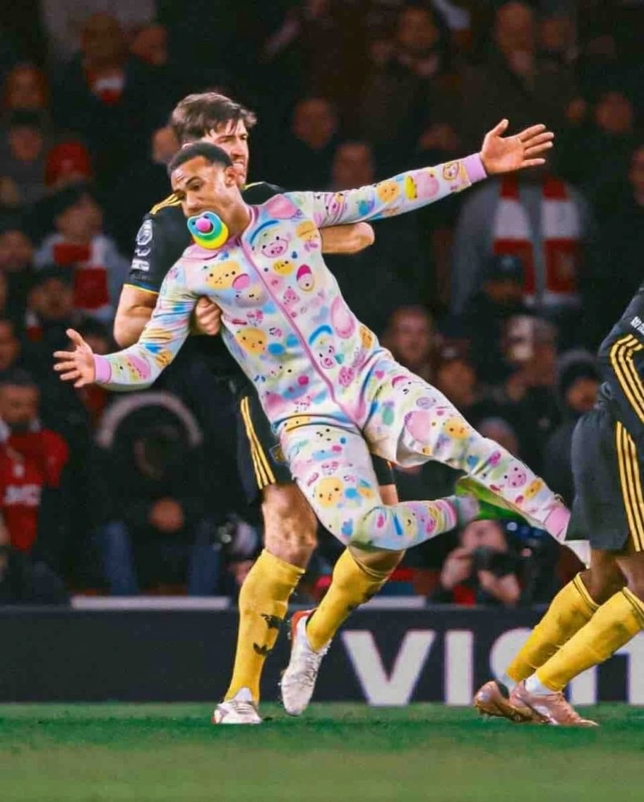 manutdirishreds's tweet image. Harry Maguire putting the kids 👶 to bed 🛌