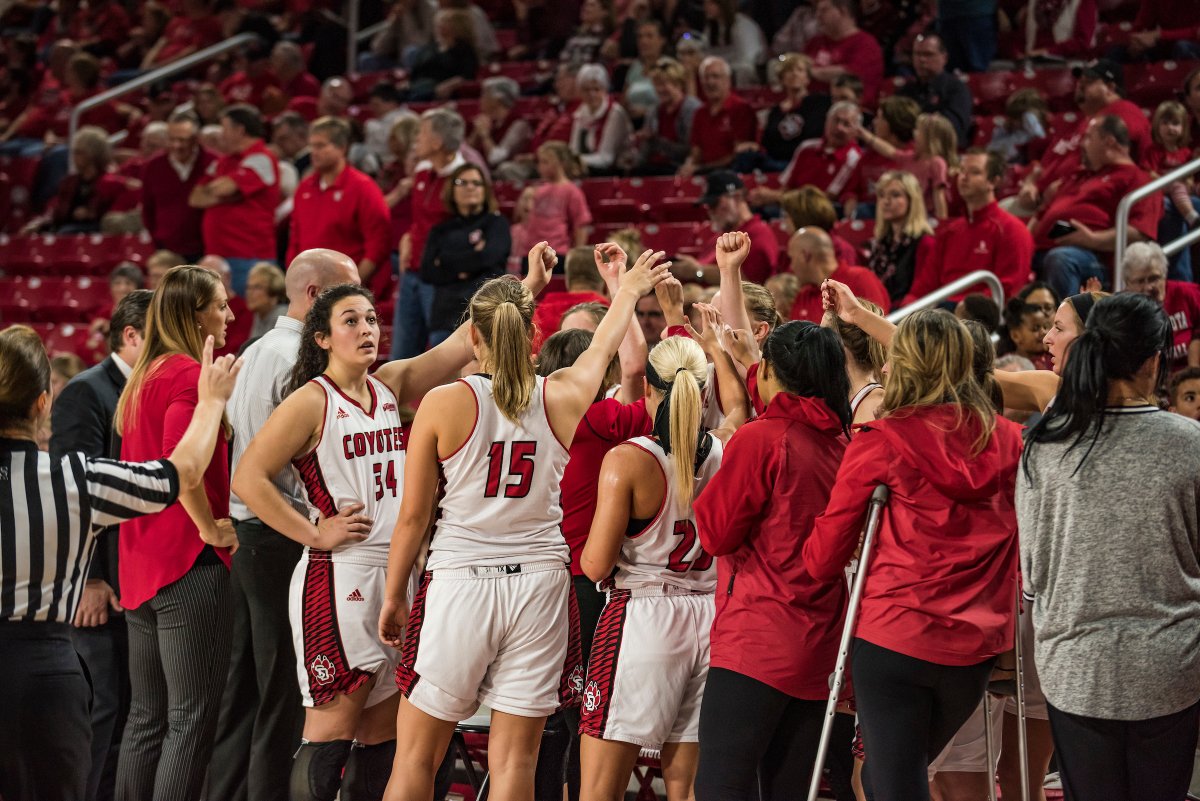 SDCoyotesWBB's tweet image. Alumni Weekend is almost here!

Start the excitement this weekend with a pre-game shoot-around, cheer on the Coyotes as they take on SDSU, and catch up with fellow alumni at our post-game social!

RSVP: bit.ly/3Kuf3m1 

#GoYotes