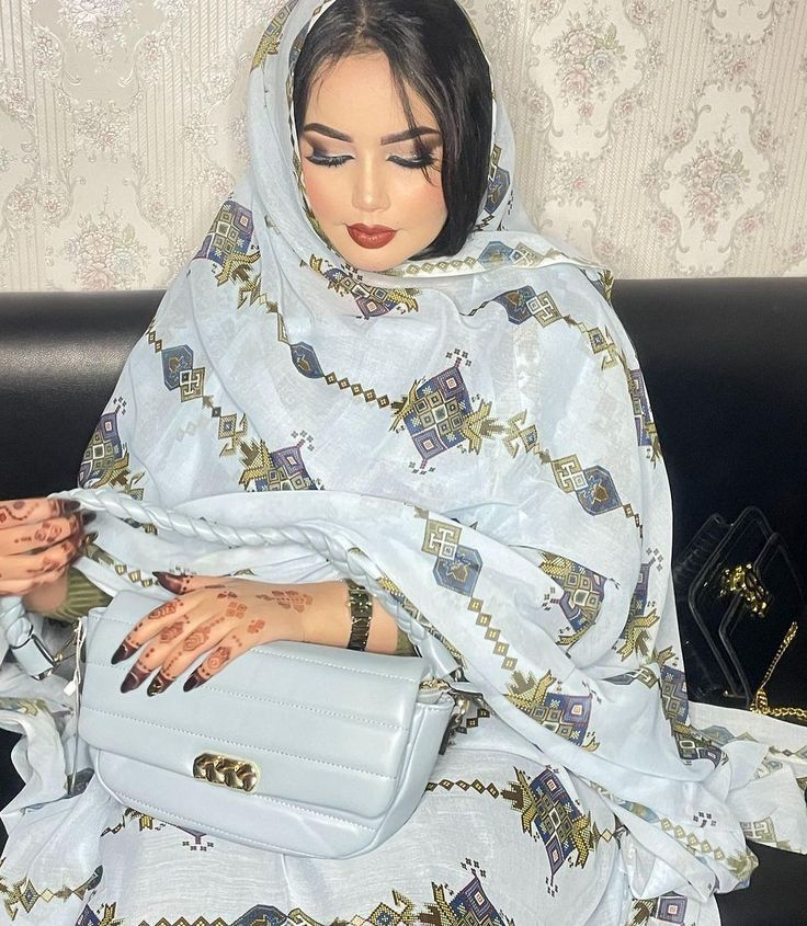 "الملحفة تزيد القلب دفّي والعز 🇲🇷🌿"