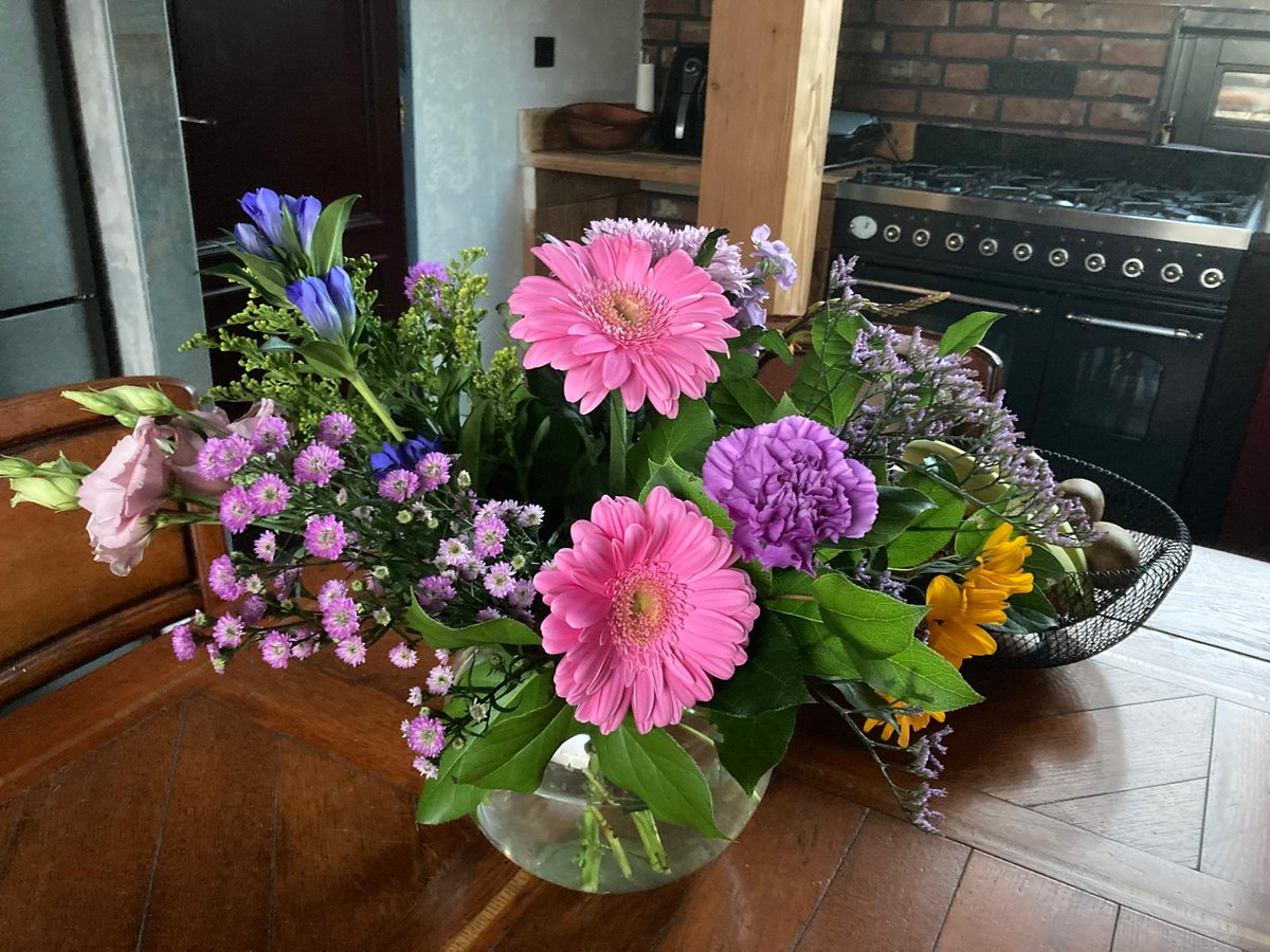 Simpelengoed's tweet image. #simpel @RobJetten #kabinet @cdavandaag #vvd Als het simpel is EN het is goed, dan is het dubbel zo goed! @jesseklaver @PvdA @groenlinks