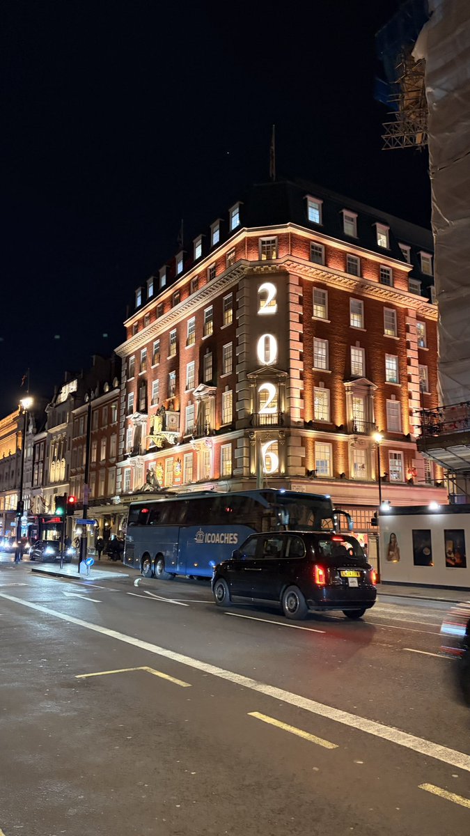 CapinUK's tweet image. A night in London watching @SuperteamUK members win.

Congrats @ZyntaFinance &amp;amp; @BlueprintAI for your 1st &amp;amp; 2nd place at Web3 Demo Day 👏