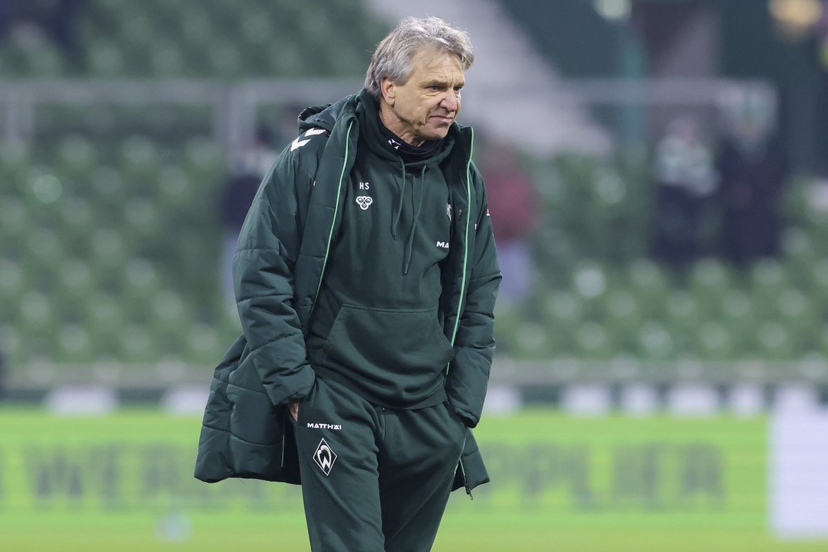 Plettigoal's tweet image. 🚨🟢 Werder Bremen are without a win in ten matches. Today, they suffered a 2-0 home defeat against Hoffenheim.

Clemens Fritz has confirmed to Sky that head coach Horst Steffen will remain on the bench on Saturday against Borussia Mönchengladbach.

New signings are still…