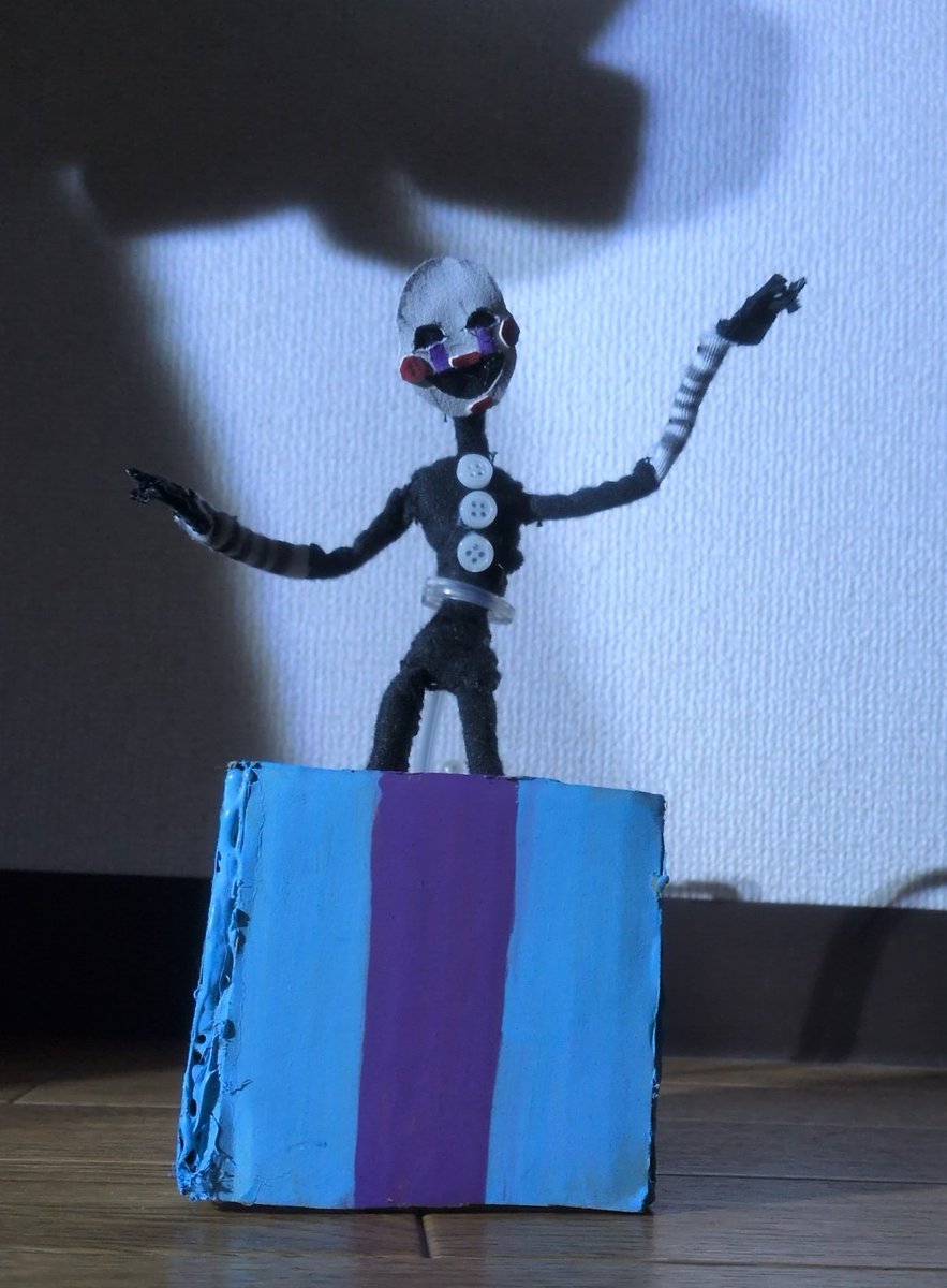 shinnui888's tweet image. マリオネット完成！
箱は片付けしてたら出てきたやつです
#FNaF #FNAF2Movie  #Fnaf2