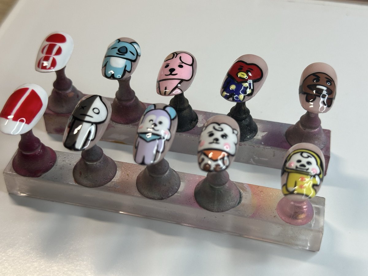 d_azaroglu's tweet photo. Vous en pensez quoi ? Je fais des press on et j’ai beaucoup été inspiré par BTS ! 
Soyez indulgent c’est ma premier fois ! #BTS_ARIRANG https://t.co/5YQ3tSt6Fq