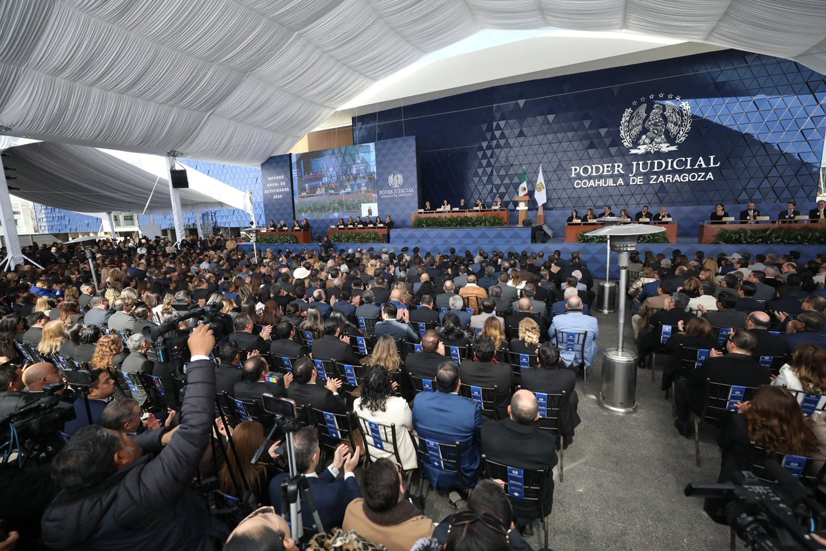 manolojim's tweet image. Con gusto acompañamos a nuestro amigo el Magistrado Presidente @MiguelMery, en el Informe Anual de Actividades del @PJCoah. Donde además inauguramos la nueva Ciudad Judicial, que será un espacio para atender mejor a la ciudadanía. (1/3)