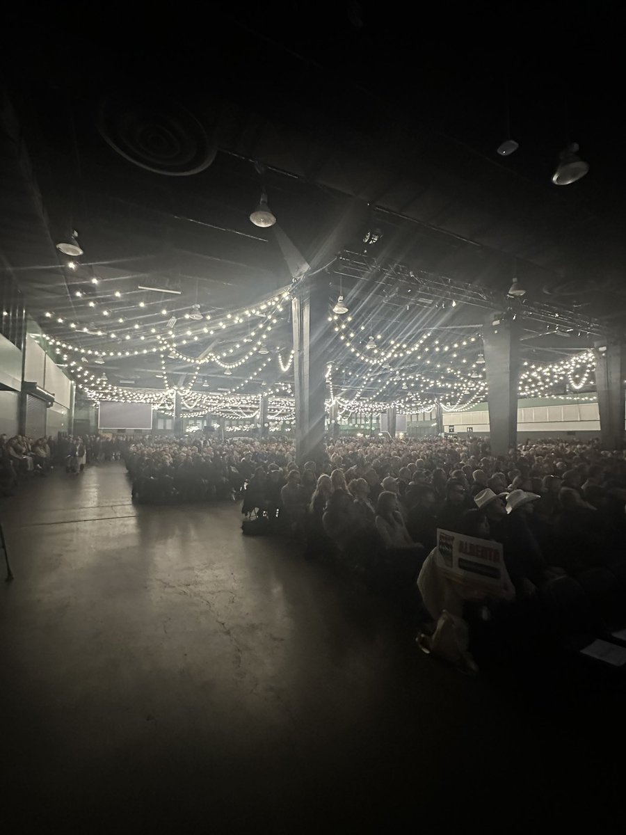 Official Fire Marshal Count at the Calgary Big Four Alberta Independence Event - 4690 people in support of Alberta Independence! 

#AlbertaIndependence