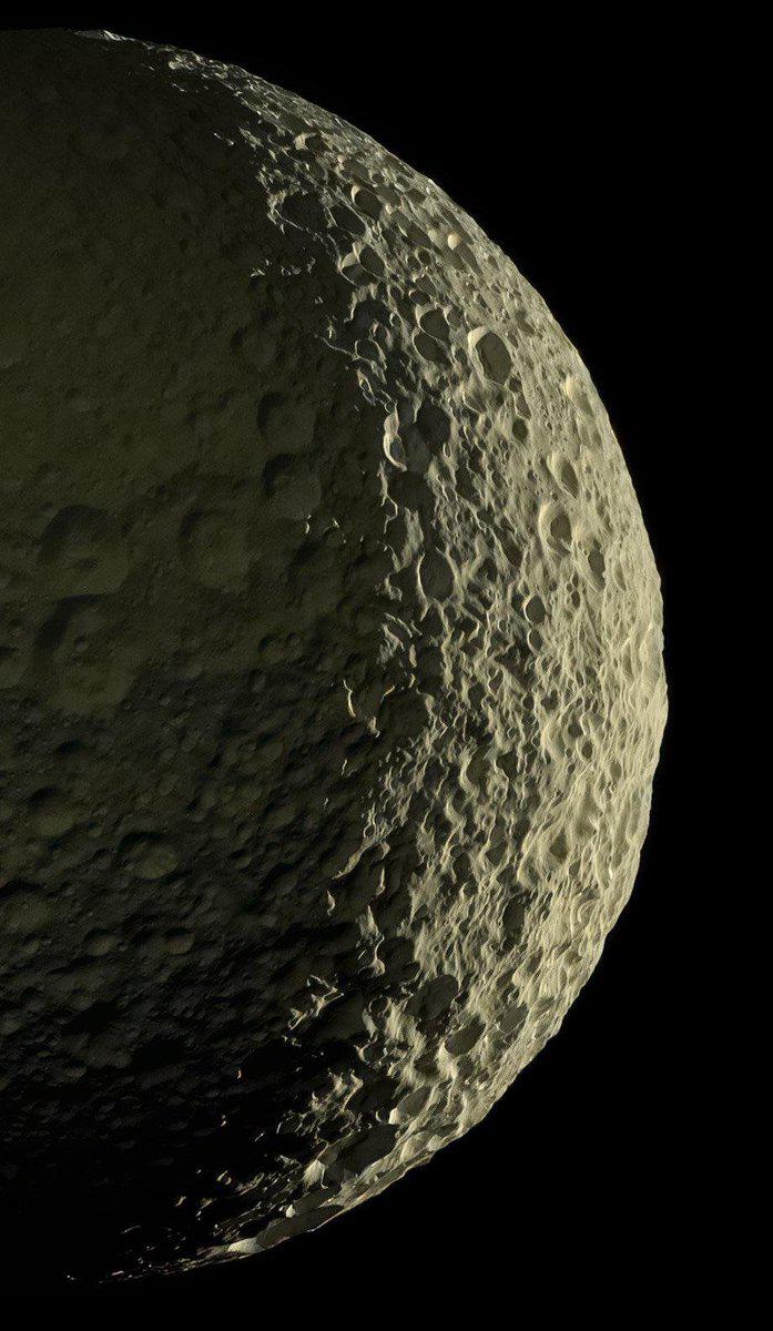 The clearest image ever captured of Mimas, Saturn's moon!
NASA