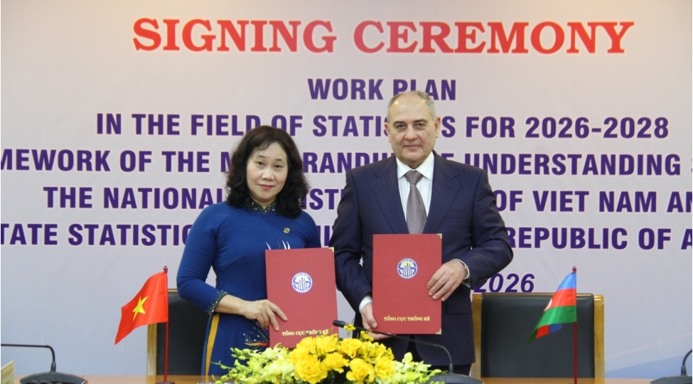 #Azərbaycan Respublikası Dövlət Statistika Komitəsinin sədri Tahir Budaqovun rəhbərlik etdiyi nümayəndə heyəti Vyetnam Milli Statistika İdarəsinin baş direktoru Nguyen Thi Hongun dəvəti ilə Vyetnam Sosialist Respublikasına səfər edib.