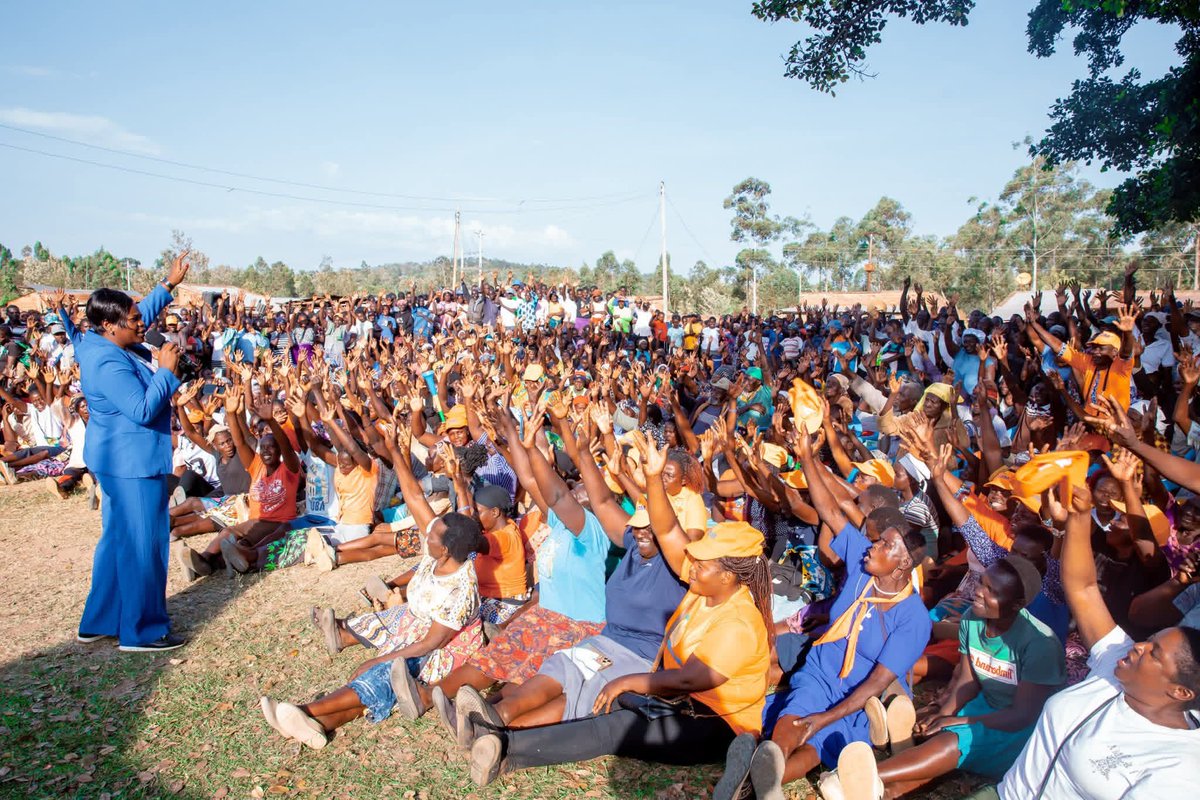 gladyswanga's tweet photo. We have officially opened 11.5 kilometers of new feeder roads, a transformative upgrade for transport, trade, and connectivity across Rangwe Subcounty. We also commissioned the Amoso Water Project in Kochia.

The newly commissioned routes of Kochoo-Nyawawa-Nyakuru in Gem West, Oneno-Amoso in Kochia, and Ogumo-West Gate-Nyando in Kagan are now enhancing the movement of people and goods, stimulating broad economic growth.