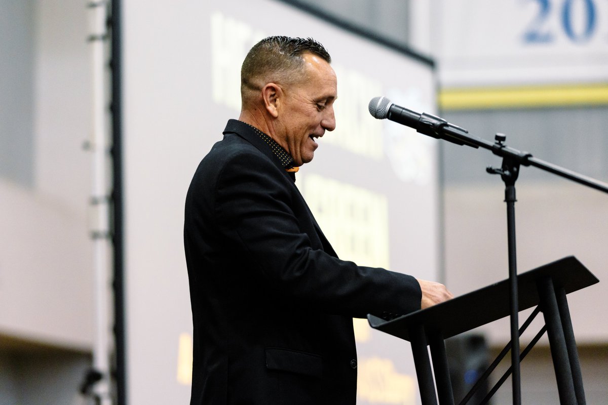 GoShockersBSB's tweet photo. BG and the boys are ready for our First Pitch Banquet, see you there?

Registration closes Thursday night at midnight!

⚾️ https://t.co/hXDe06rVmb https://t.co/jFaRCw7X5p