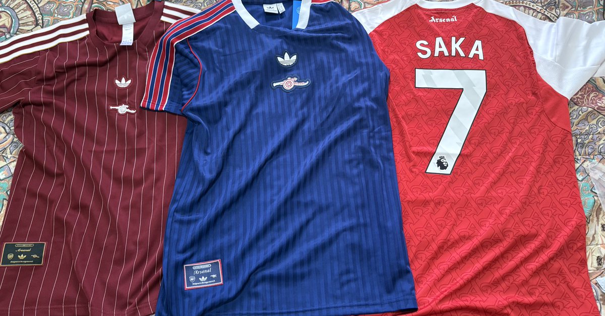 Top momentos en la vida de un hombre futbolero: comprar ropa de su club. Es una sensación única.

PD: la República Popular China es lo mas grande que hay.