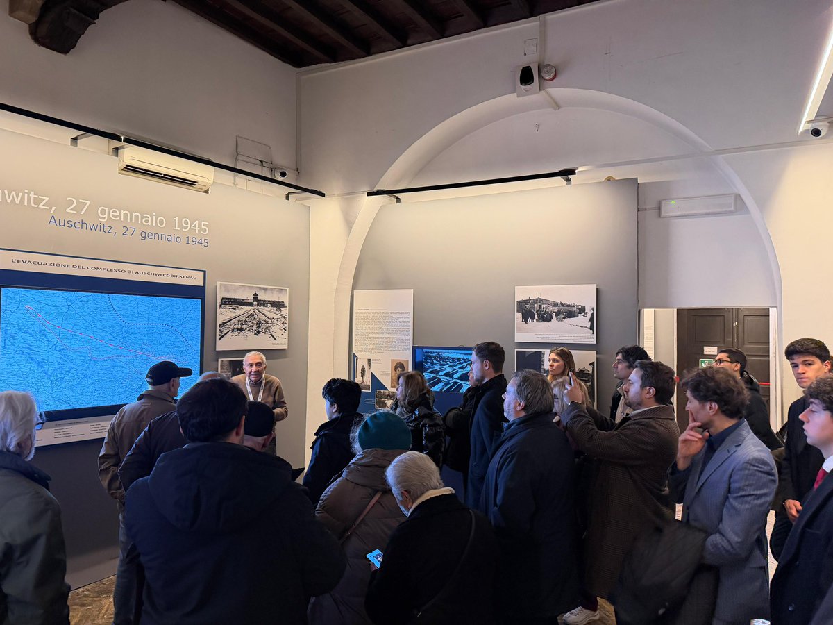 "L'indifferenza è più colpevole della violenza stessa. È l'apatia morale di chi si volta dall'altra parte: succede anche oggi verso il razzismo e altri orrori del mondo.
La memoria vale proprio come vaccino contro l'indifferenza".
Liliana Segre

Alla Fondazione <a href="/MuseodellaShoah/">MuseodellaShoah</a>