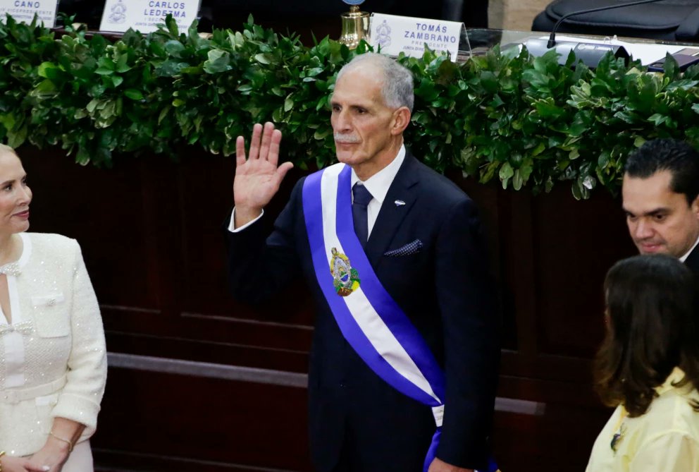 #Enterate Nasry Asfura rinde protesta como presidente de Honduras | JT noticias jtnoticias.com/nasry-asfura-r…