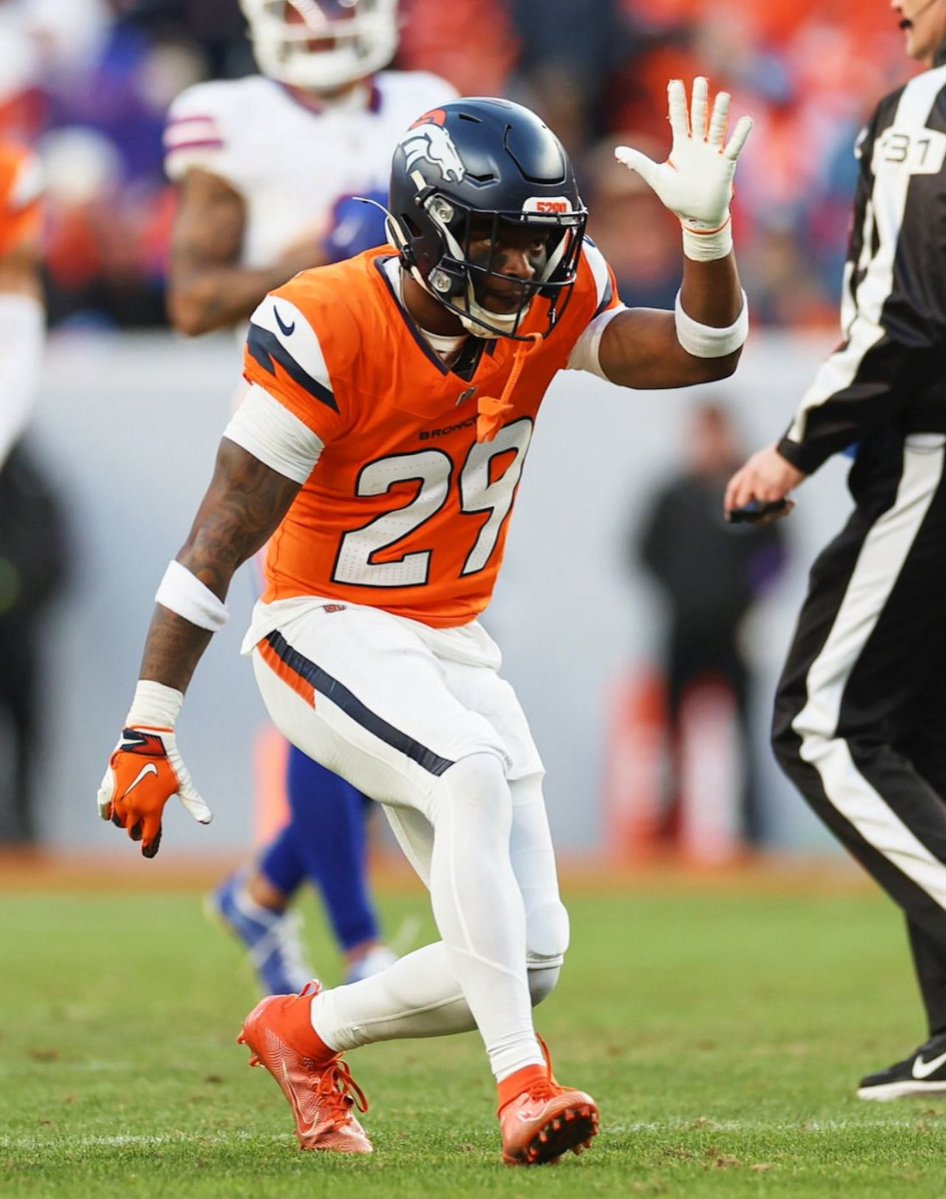 Boisabronco's tweet image. Top priority this season:

Re-sign Ja’Quan McMillian‼️