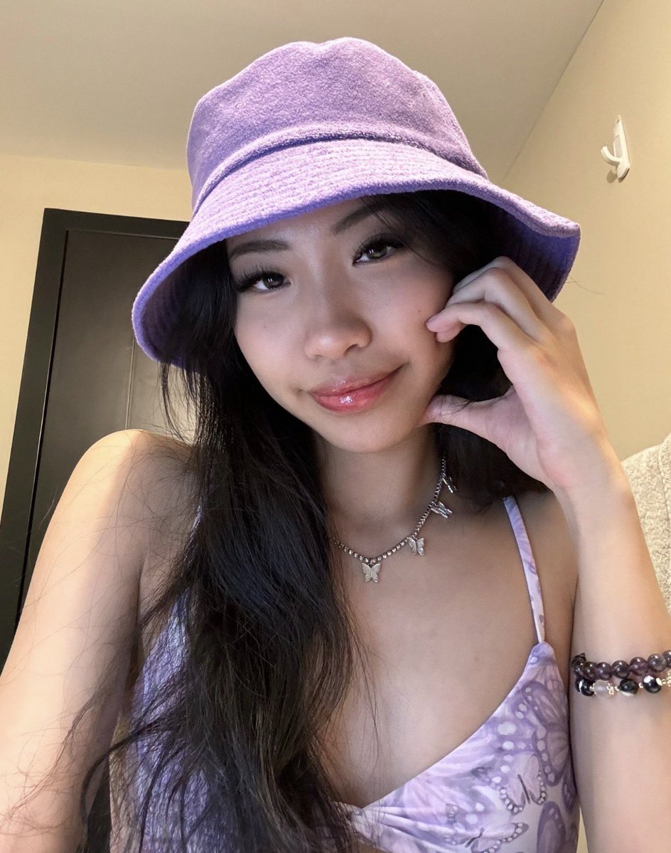 CecesWallet's tweet image. Cece has taken over my mind, she's just soo perfect ❤️✨ Those raging incels just can't accept how much superior Goddess Cece is!! 💸✨
#Ceceism