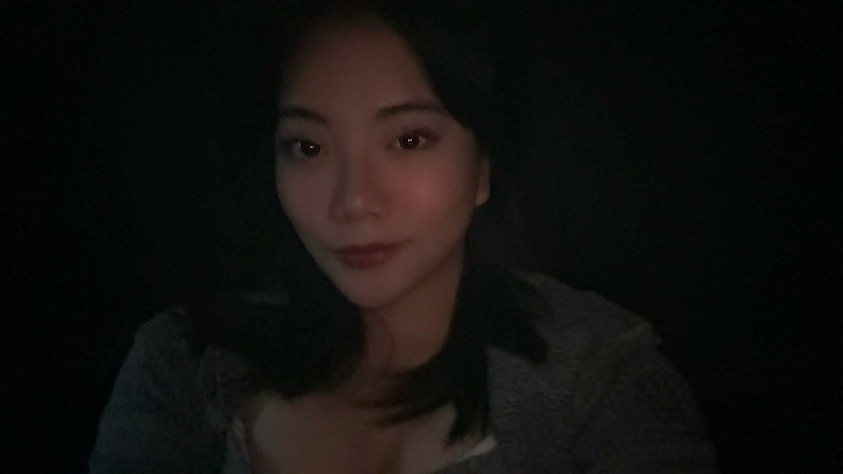 LorsXbm's tweet photo. Waking up feeling free 😮‍💨 ☀️ finally finished all my licensing jazz for nursing 😩 (my room is dark, but at least I’m living up to the Filipino stereotype. The hospital I work at also isn’t toxic, so that’s also a w) https://t.co/yHWKc0Ds1w