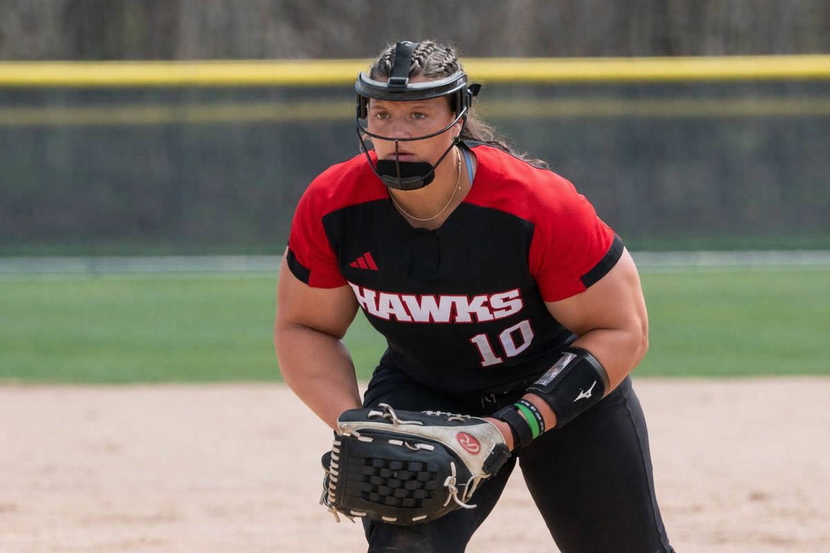 NortheastHawks's tweet image. Just a few more weeks until the start of our baseball and softball seasons! 

Our teams have been putting in the work! 

🤪💪🔜

#ClawsDown | 🔴⚫️⚪️⚾️🥎