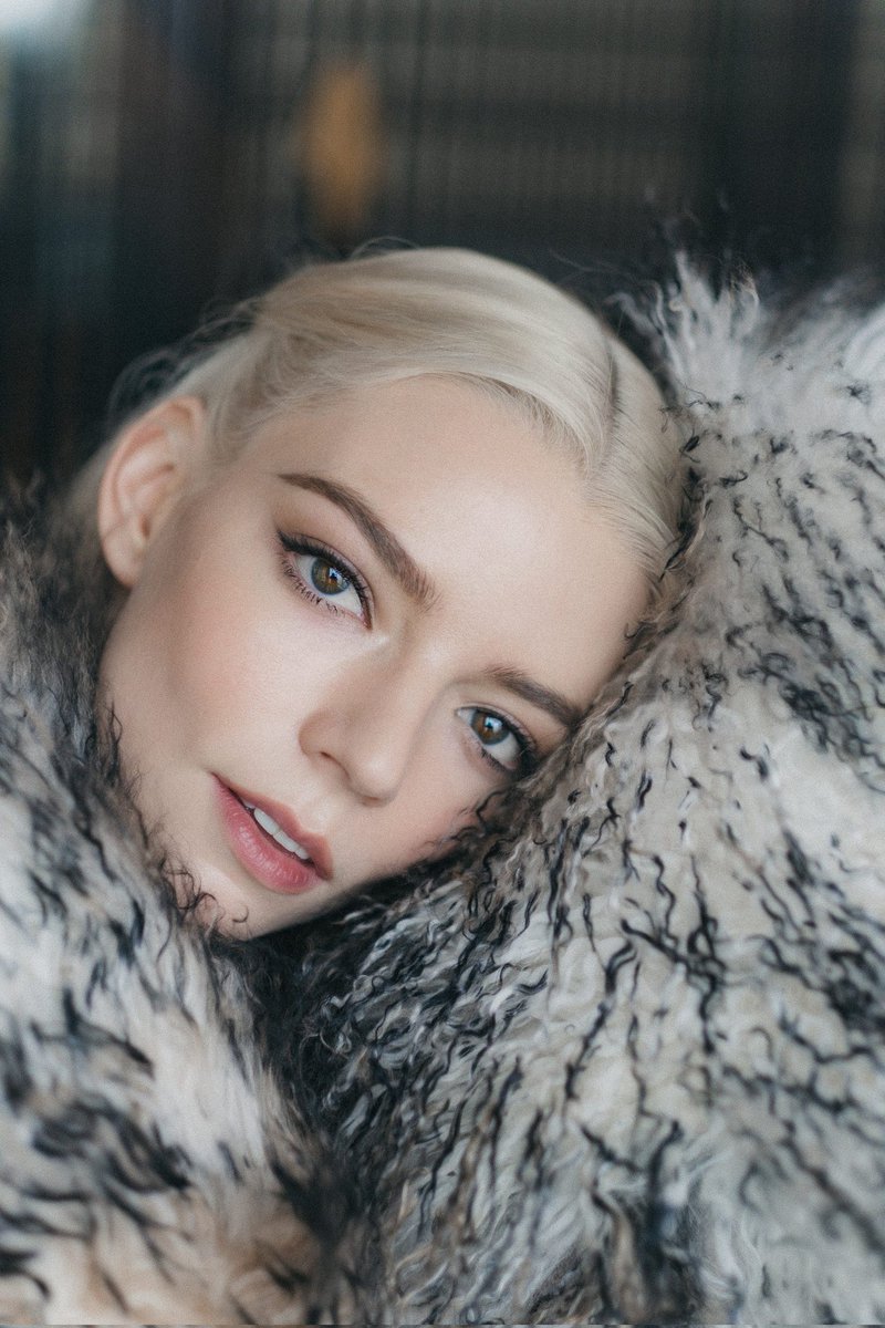 Anya Taylor-Joy News tweet media