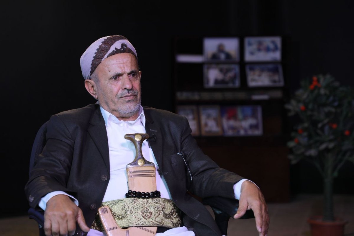 ببالغ الحزن والاسى  تلقينا نبأ وفاة 
الشيخ المجاهد / حسن حمود غثاية 
واننا بهذا المصاب...نعزي أنفسنا واولاد
 الفقيد خاصة ونعزي  مران _ وخولان 
بن عامر  كافة، سائلين الله ان يتغمده
 بواسع رحمته ويسكنه فسيح جنانه 
وانا لله وانا اليه راجعون