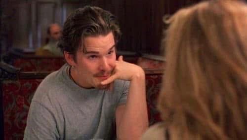 Mariorarara's tweet image. Hace 31 años, Before Sunrise entendió que la vida y el amor no siempre están en el destino, sino en el desvío. En bajarse del tren, concederse una pausa en medio de la velocidad de la vida. Una conversación que se extiende, una caminata sin rumbo, la tensión de una mirada que se…