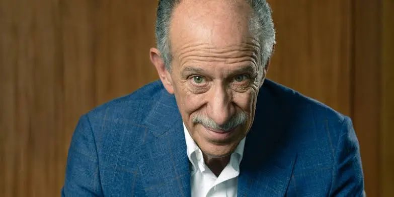 Si Correa apuesta por Pabel y Noboa por Yunda, QUITO debe apostar por un referente que tenga capacidad, reconocimiento e integridad para darle la vuelta a la debacle administrativa que sufrimos. Necesitamos alguien que le HAGA BIEN A LA CIUDAD. 

El único que viene a mi mente: