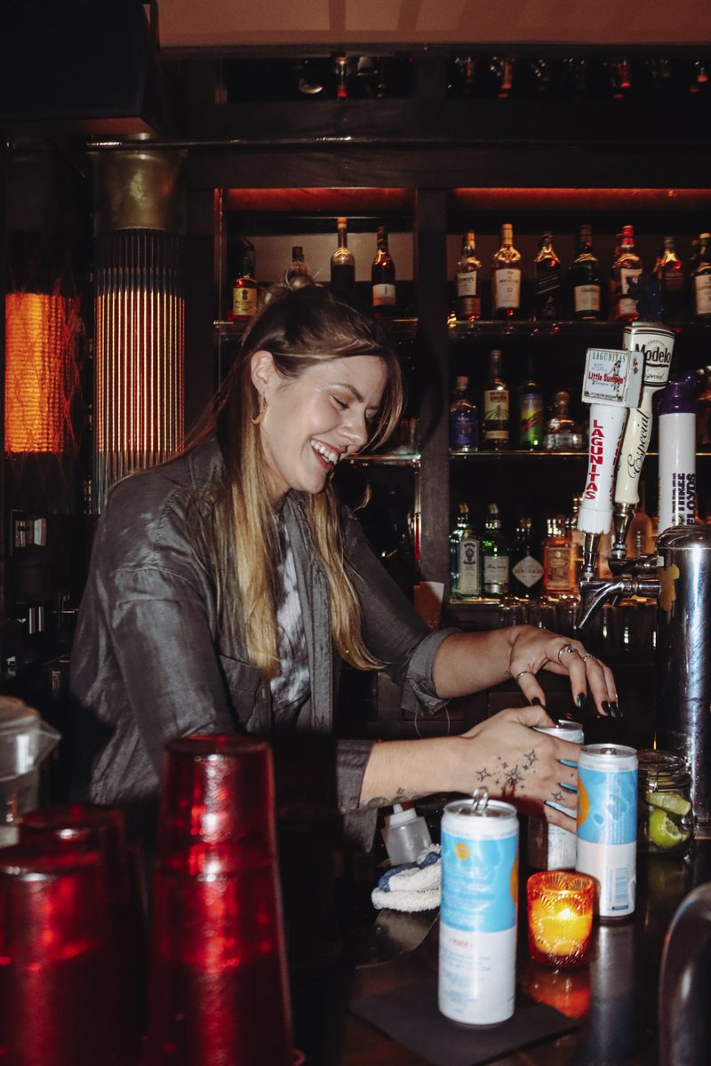 Would you believe us if we said Tuesdays are our favorite day of the week? We're serving up:
* $8 Cheese or Chicken Quesadilla
* $6 Seltzers
* $6 Tito's drinks
with DJ Papa G from 11pm to 4am!

📸: @anukaphotos