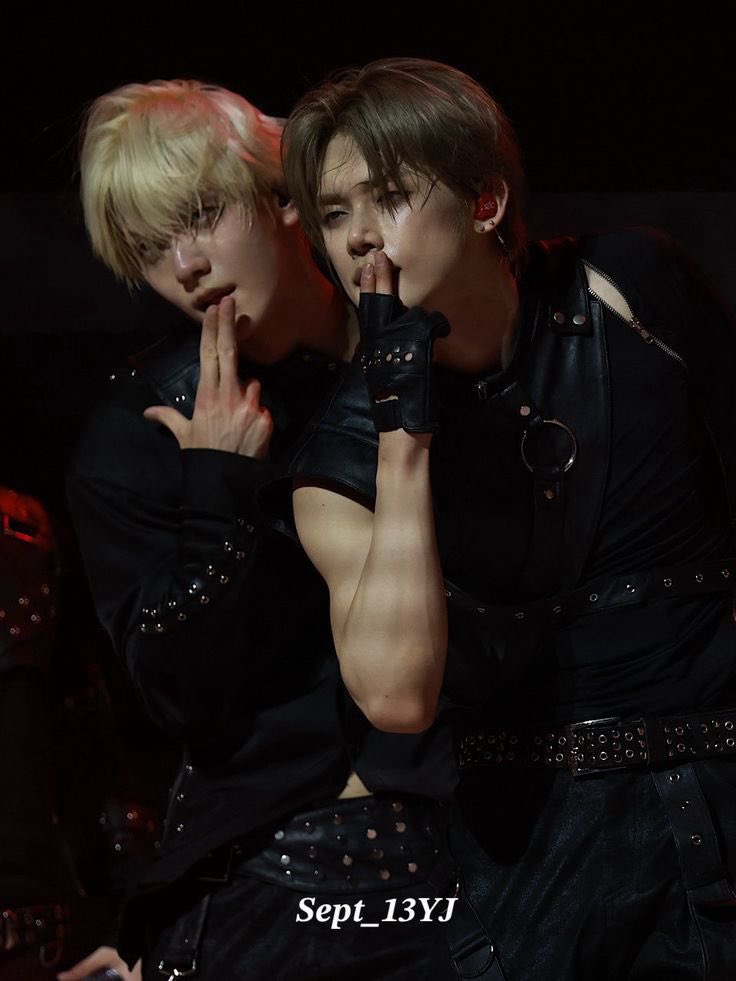 jjunieloove's tweet image. this has to be the craziest double kill in history