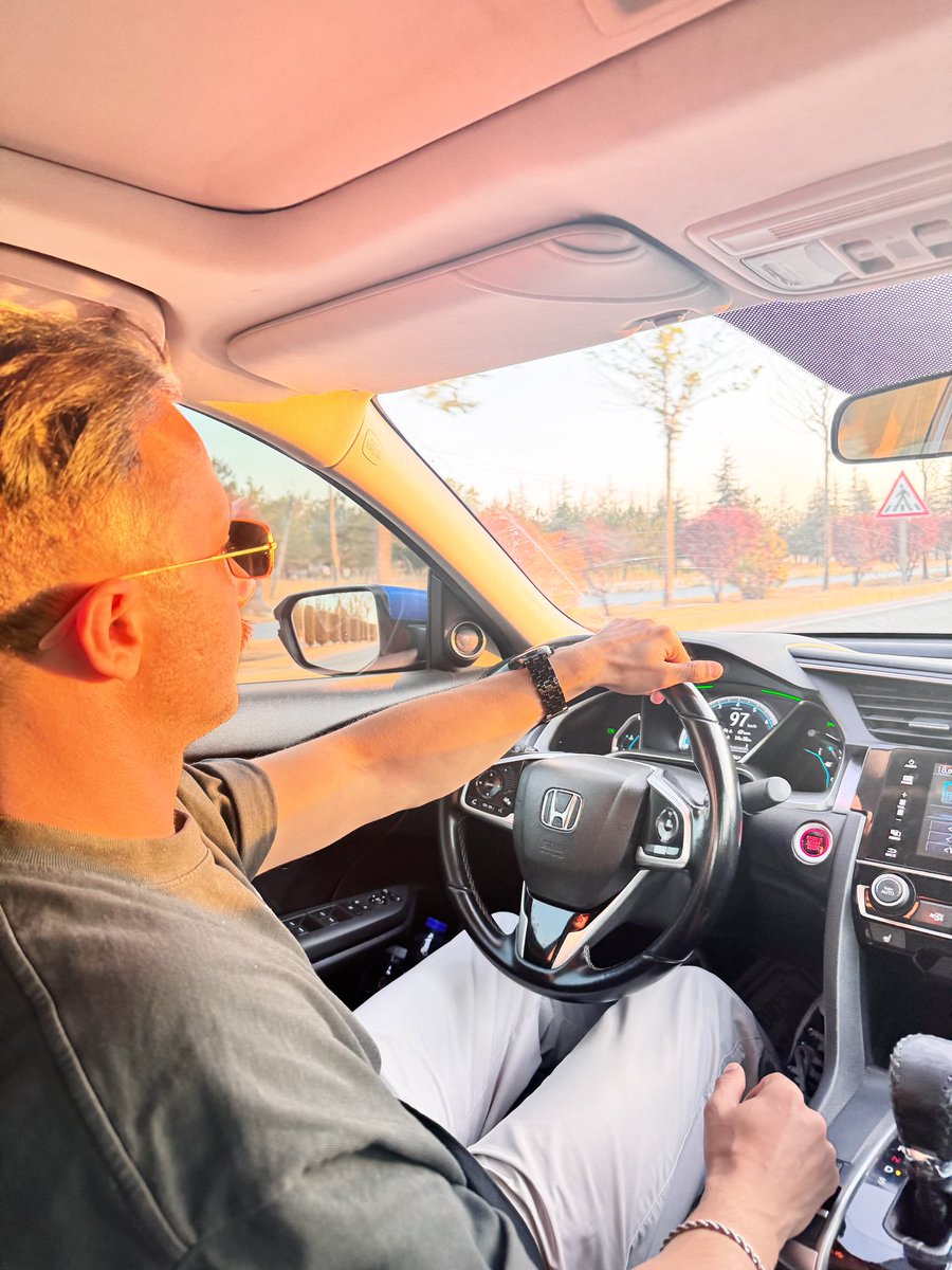 34 yşnda bekarım İzmir’de yalnız yaşıyorum düzenli spor yapan bakımlı biriyim eğlenmeyi bilen saygılı insanlarla tanışmak isterim #izmirtek #evli #evliçift #swingerizmir #evligizlikadın #evligizliler #swingerçift #evlicift #evliciftizmir #cuckoldtürkiye #cuckoldçiftler #cuckold