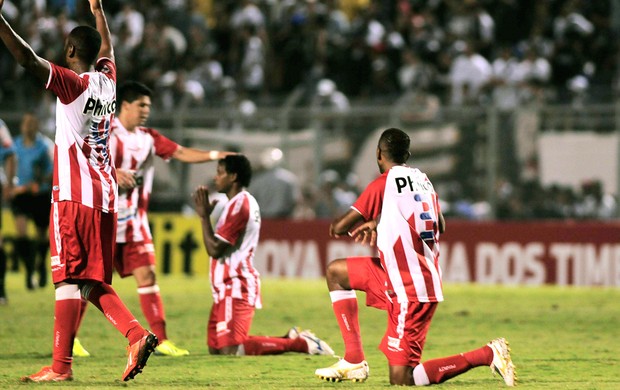 DataFutebol's tweet image. As maiores sequências de DERROTAS na história do Campeonato Brasileiro;

1. Náutico (12 jogos, 2013)
2. América-RN (11 jogos, 2007)
3. Brasilia (11 jogos, 1983-1985)
4. Sport (11 jogos, 2025)
5. CSA (10 jogos, 1974)
6. Ferroviário (10 jogos, 1981-1982)
7. Itabaiana (10 jogos,…